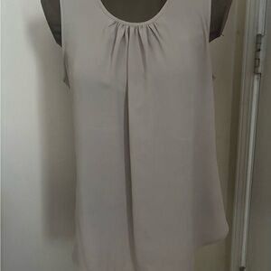 Anne Klein Light Gray/Tan Sleeveless Shell Blouse